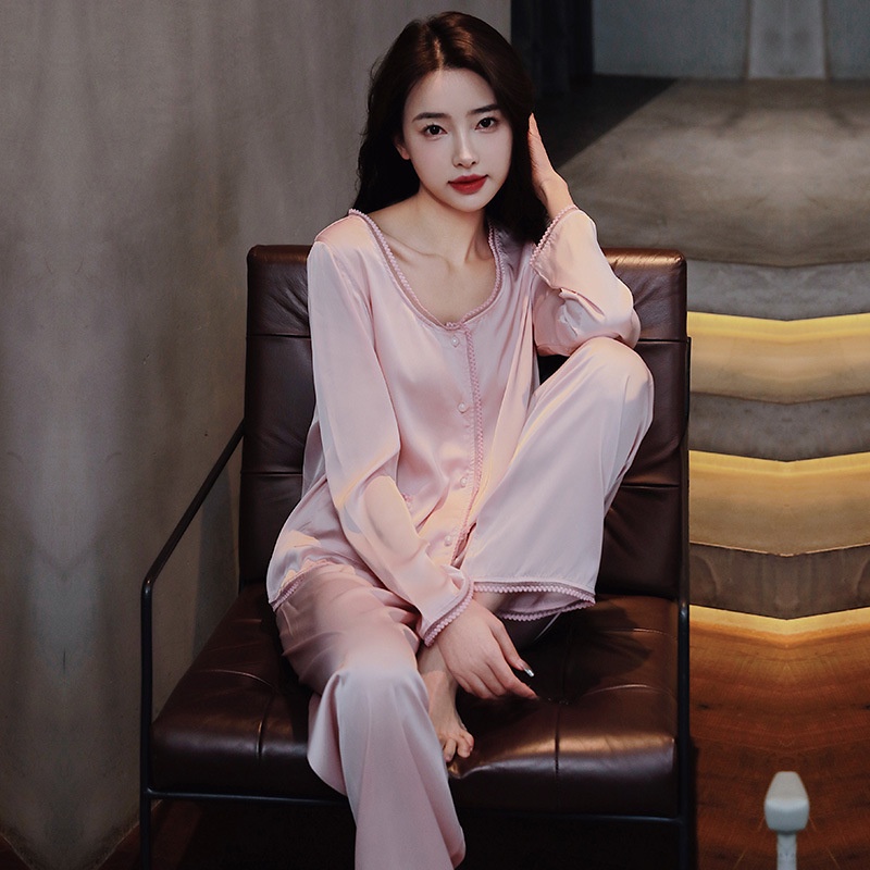 Bộ Đồ Ngủ Lụa Phối Ren Cổ Tròn Gợi Cảm Dành Cho Nữ