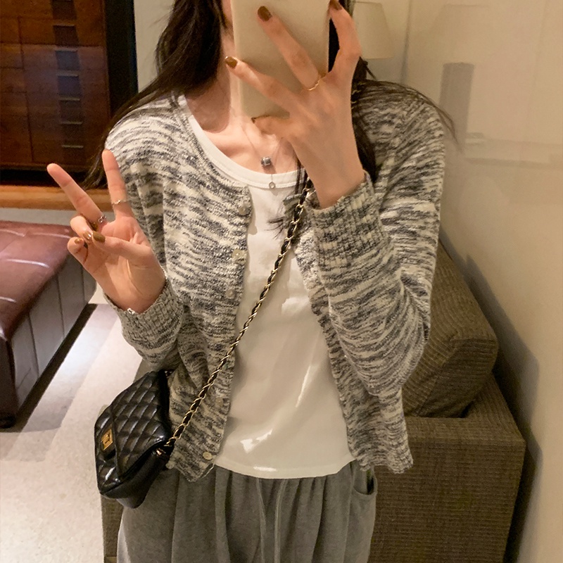 Áo cardigan Cổ Tròn Dáng Ôm Đơn Giản 68611
