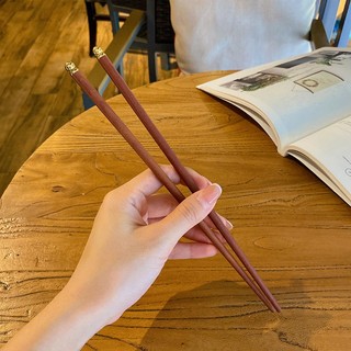 Đôi Đũa Gỗ Thân Thiện Với Môi Trường