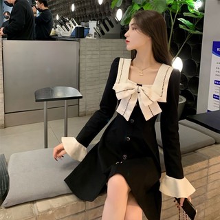 Đầm midi đen cổ vuông thắt nơ tay dài loe sang trọng