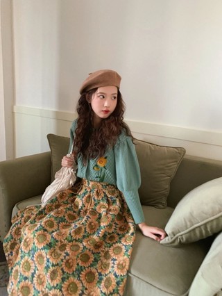 Bộ Đồ Xuân Thu Mới Nhất, Áo Len Cardigan Đan Mix Váy Hoa Hương Dương Dài, Phong Cách Cổ Điển Vintage