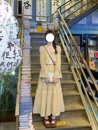 Set Váy Lá Sen Viền Bong Bóng Ngắn Nửa Người Còi Tay Áo Sơ Mi Cao Eo Váy Dài Ba Mảnh