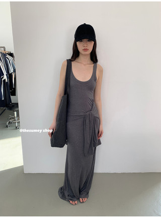 Shanmieleng Camisole Váy Bên Ngoài Mặc Nữ Xuân Hè Slim fit Ôm Hơn Nhìn Không Tay Co Giãn Thiết Kế Niche Đầm