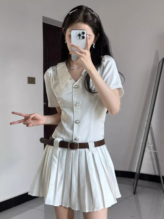 Váy liền nữ cổ sơ mi tay ngắn váy xếp li ngắn kèm thắt lưng mùa hè ngọt ngào thiết kế satin lụa trượt