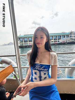 Yi Mengling Người Nổi Tiếng Phong Cách In Chữ Phong Cách Mới Nguyên Chất Ống Cotton Top Dress Slim-fit Ôm Hơn Nhìn Ngắn @