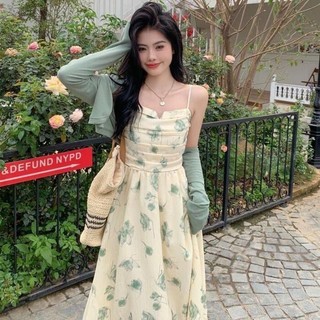 Set Váy Hai Dây Hoa Xanh Xếp Li Ngực Dịu Dàng Kiểu Pháp Kèm Áo Cardigan Mỏng Nhẹ Xuân Hè 