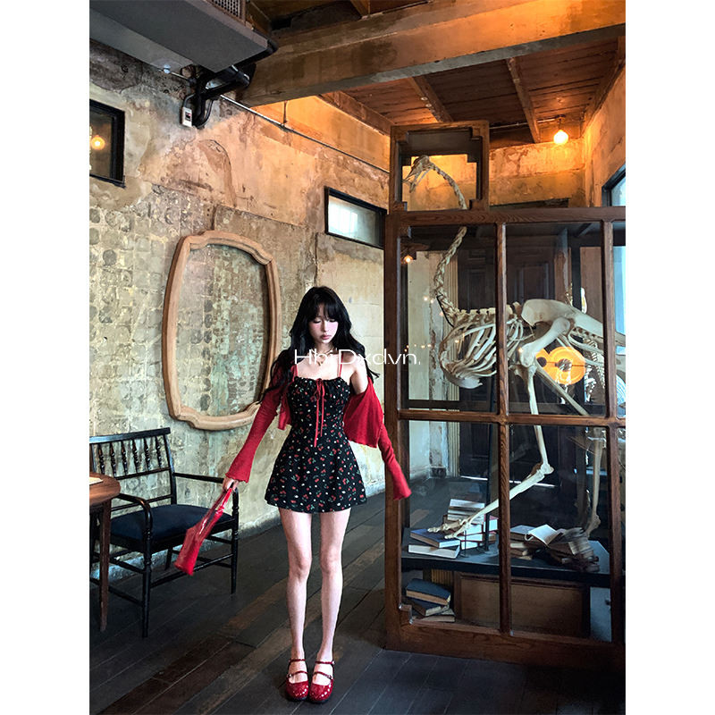 Slim-fit Slimmer Look Sling Dress Nữ Retro eo hẹp a-