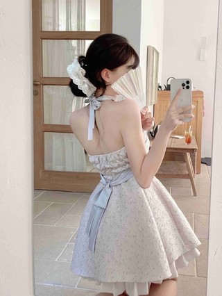 Váy Nữ Ngắn Bồng Xòe Cúp Ngực Cổ Yếm Buộc Nơ Lưng Mùa Hè
