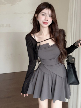 Set 3 Món Mùa Hè Mới Nhất Cardigan Choàng Hở Cổ+Dây Đeo Yếm+Quần Đùi Váy Bất Quy Tắc Nữ