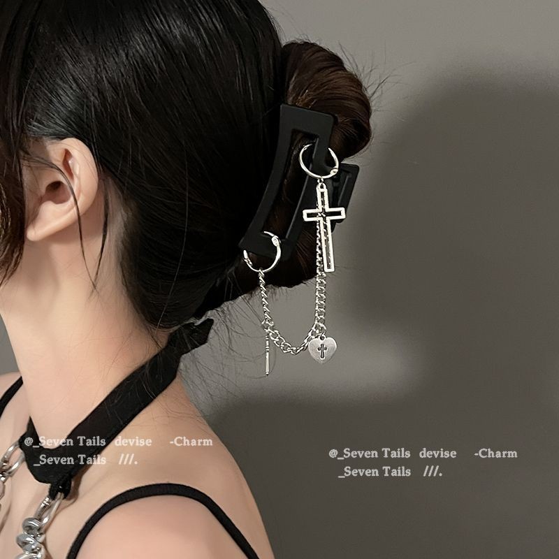 Real Shot Ready Stock Chrome Hearts Belt Chain Cross Love Design Clip Black Head Back Hair Clip Wome