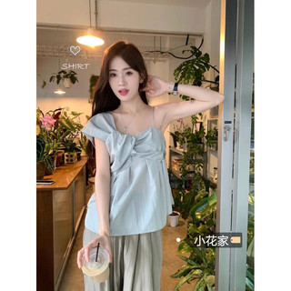 Set Mùa Hè Mới Nhất Thuần Khiết, Ngọt Ngào Với Áo Xanh Thắt Nơ To Bản Một Bên Và Quần Đũi Suông Hàn Quốc