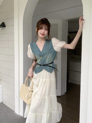 Set Bộ Cao Cấp 2024 Mùa Hè Với Áo Giả Denim Tay Ngắn Phồng + Chân Váy Dài Xòe Nhẹ Kèm Thắt Lưng Tiểu Thư Thanh Lịch