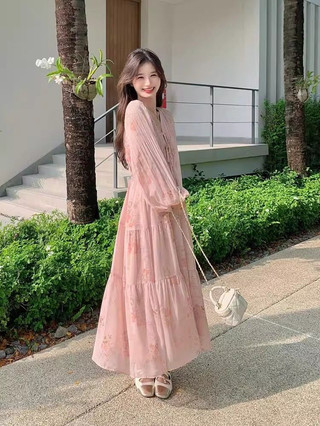 Váy dài tay cổ chữ v siêu cổ tích phiên bản Hàn Quốc Váy mùa hè phong cách mới Váy hoa rất cổ tích dáng rộng Váy dài Dopamine ngọt ngào
