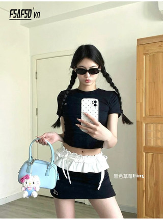 Ngọt Cay Ngắn Tay Chính Hãng Vai Áo Thun Top Chữ A Váy Ngắn Mùa Hè Hai Mảnh Fema
