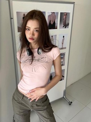 Retro Phong Cách Mỹ ABG Hot Girl Hồng Slim-fit Cổ Tròn Tay Ngắn Nữ Bức Xạ Trái Tim In Hình Thời Trang Top