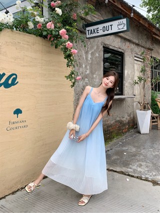 75407 Đầm Sling Phong Cách Ngày Lễ Màu Xanh Gradient