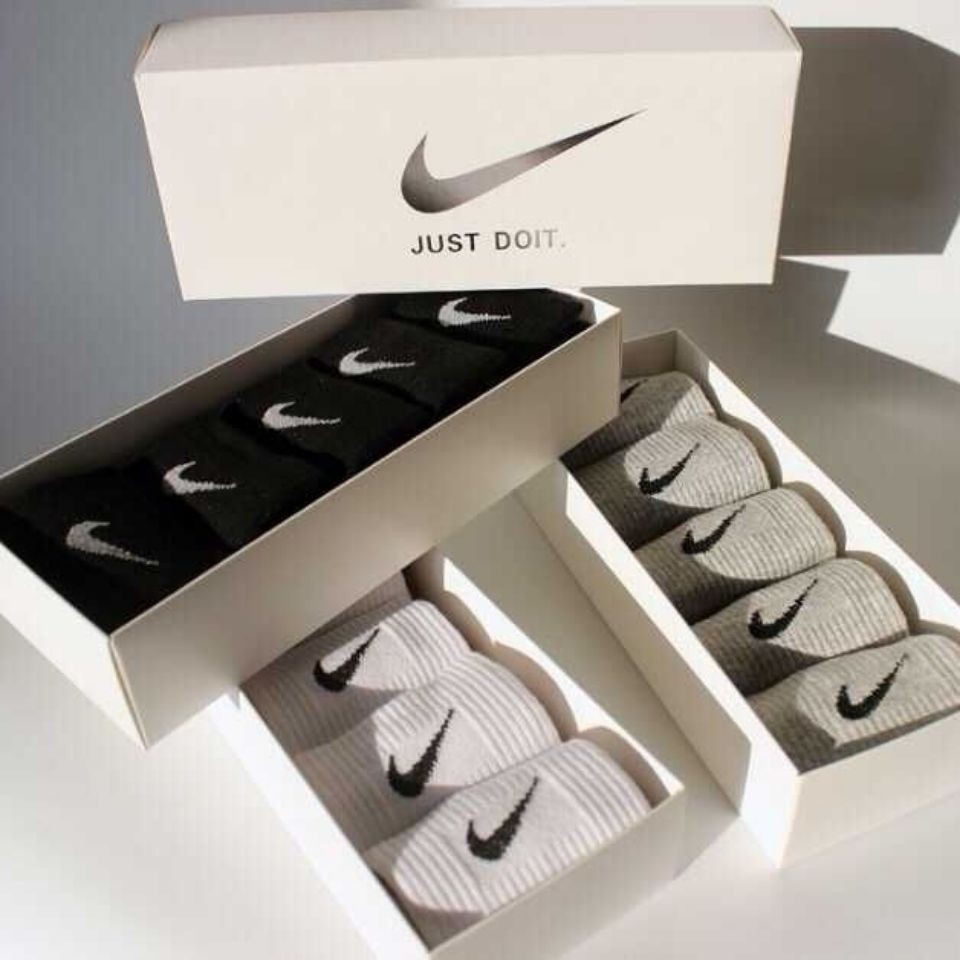 5 Đôi Tất Cotton Nam-Nữ, Chiều Dài Phù Hợp, Đen-Trắng, Cho Thể Thao và Tập Luyện SF1000