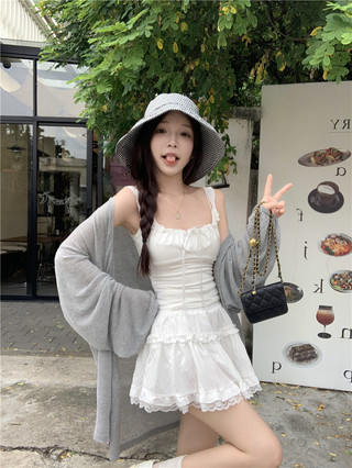 76381 Váy ren trắng