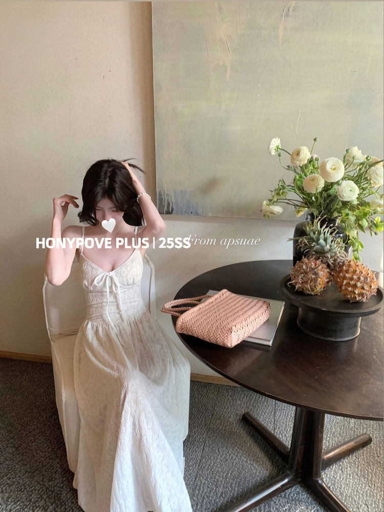 Honypove  2025 Mùa Hè Đi Lại Đơn Giản Phù Hợp Với Cổ Chữ V Cổ Hẹp Eo Treo Váy Nữ | BigBuy360 - bigbuy360.vn