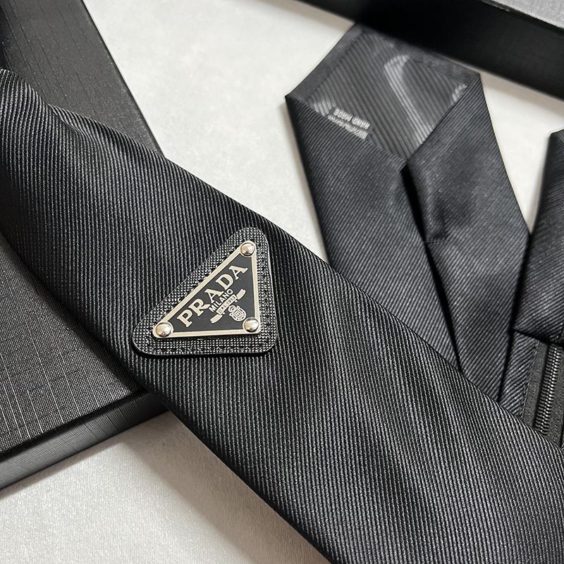 [New _ PRADA] Máy khâu hình tam giác không cần dây buộc nhẹ Dây buộc thời trang sang trọng Cà vạt ng