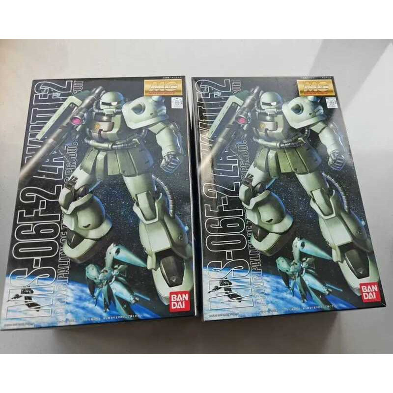 Mô hình lắp ráp BANDAI MG MS-06F-2 ZAKU F2 18cm