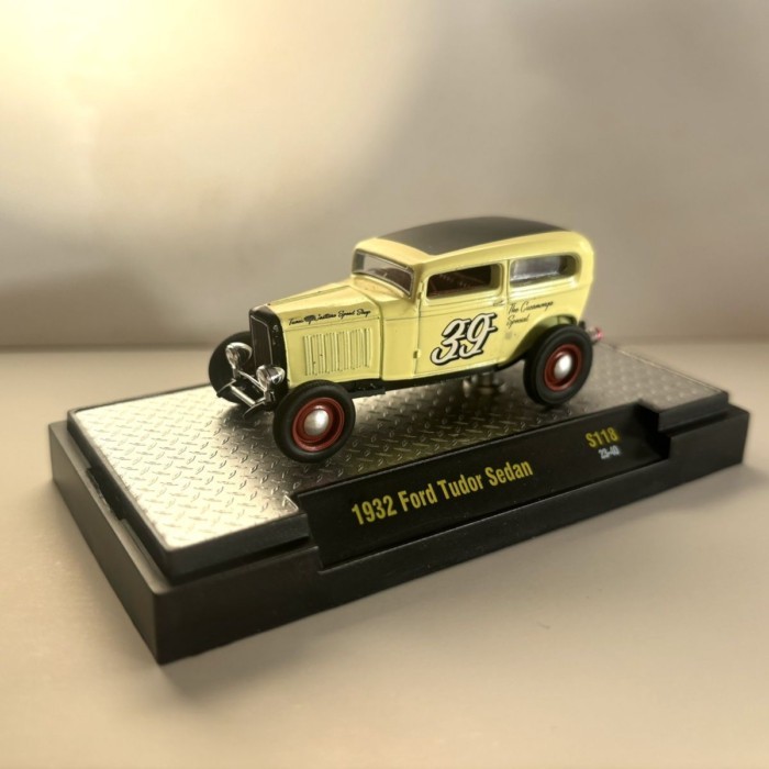 Số lượng lớn 1: 64 1932 Xe Ford Classic Tudor Sedan Hợp kim Mẫu xe