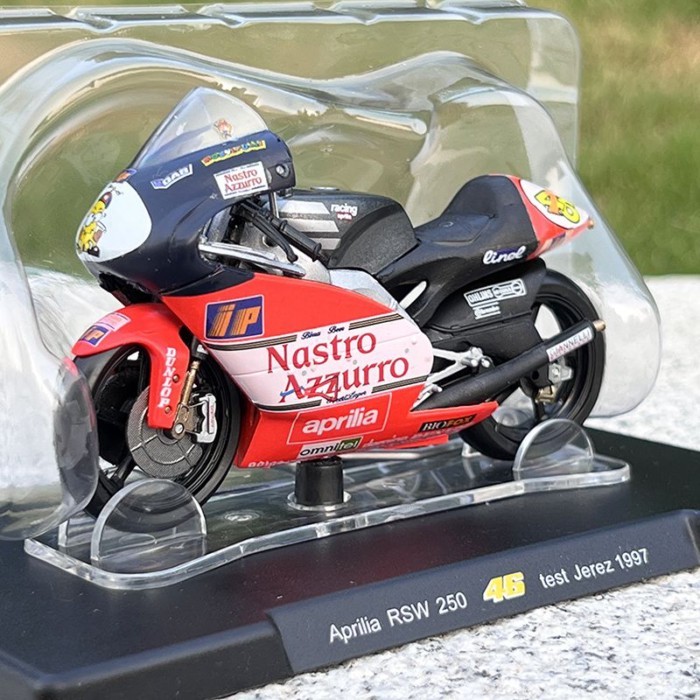 LEO 1: 18 Aprilia Aprilia RSW 250 46 Jerez 1997 Mô hình xe máy hợp kim