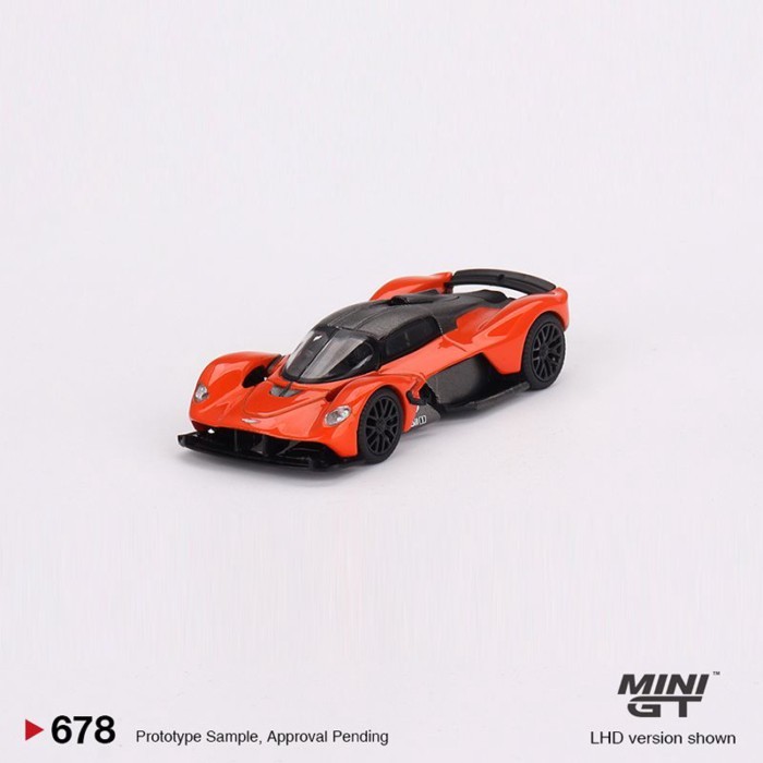 MINIGT 1: 64 Mẫu xe hợp kim Aston Martin màu cam #678