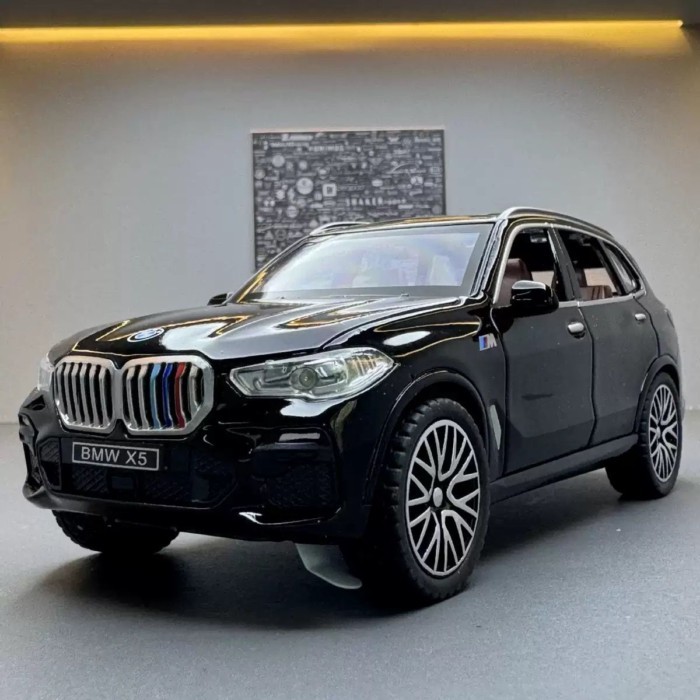 Mô hình xe hơi hợp kim BMW X5 của Đức 1:32 Xe đồ chơi trẻ em mô hình xe hơi tinh tế