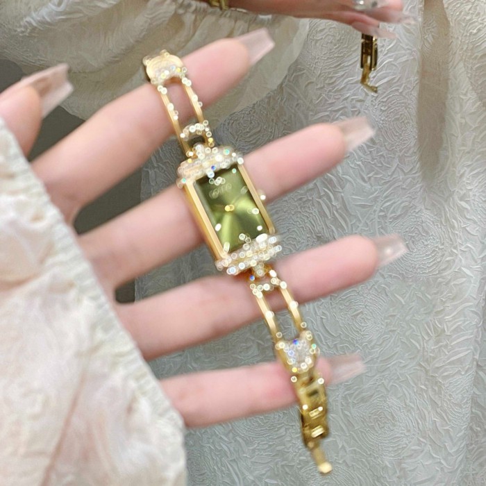 Đồng hồ đeo tay Pin nhỏ phong cách mới Đồng hồ đeo tay nữ kim cương