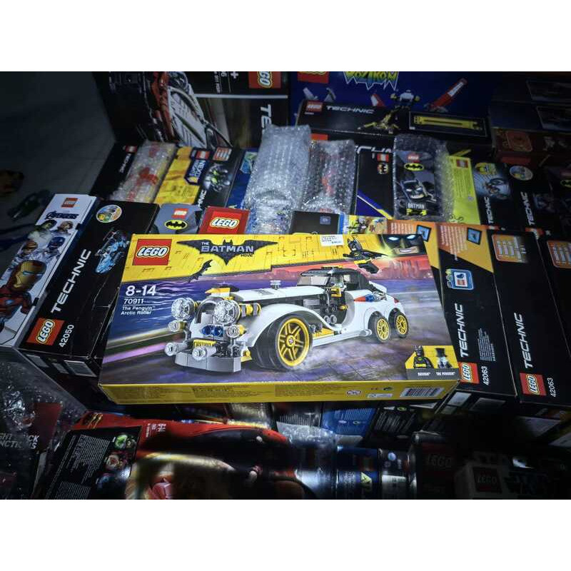LEGO 70911 Phim Batman: Xe Cổ điển Arctic Chopper của Penguin
