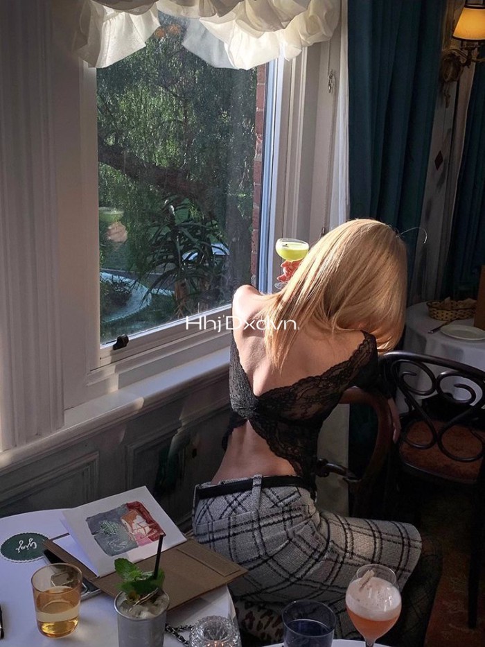 2025 Cyprus Butterfly Dream Nhiều ren chắp vá lại áo lót, thời trang giản dị hàng đầu