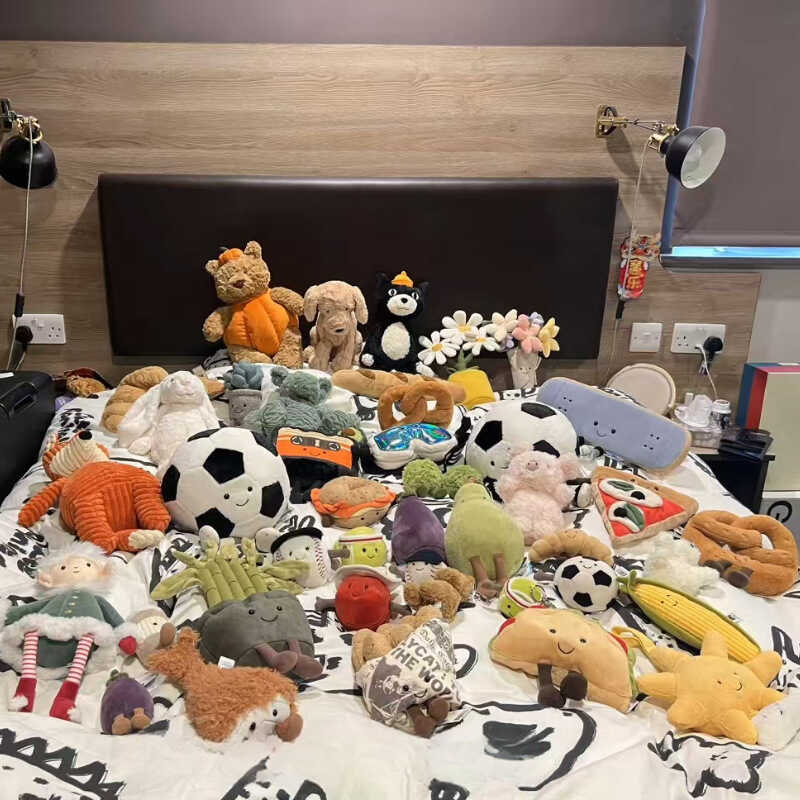 Đồ chơi búp bê Jallycat - Móc Khóa và Mặt Dây Chuyền Sang Trọng