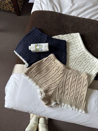 Quần short nữ dệt kim xoắn màu xanh navy cao cấp, ôm dáng đẹp cho mùa đông