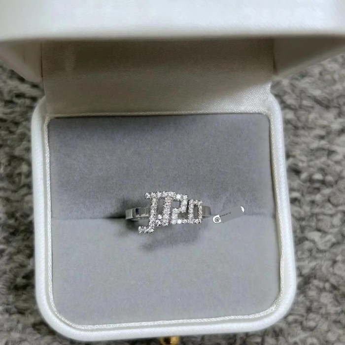 JJ20 Bộ nhẫn JJ Lin đính moissanite sành điệu và phong cách