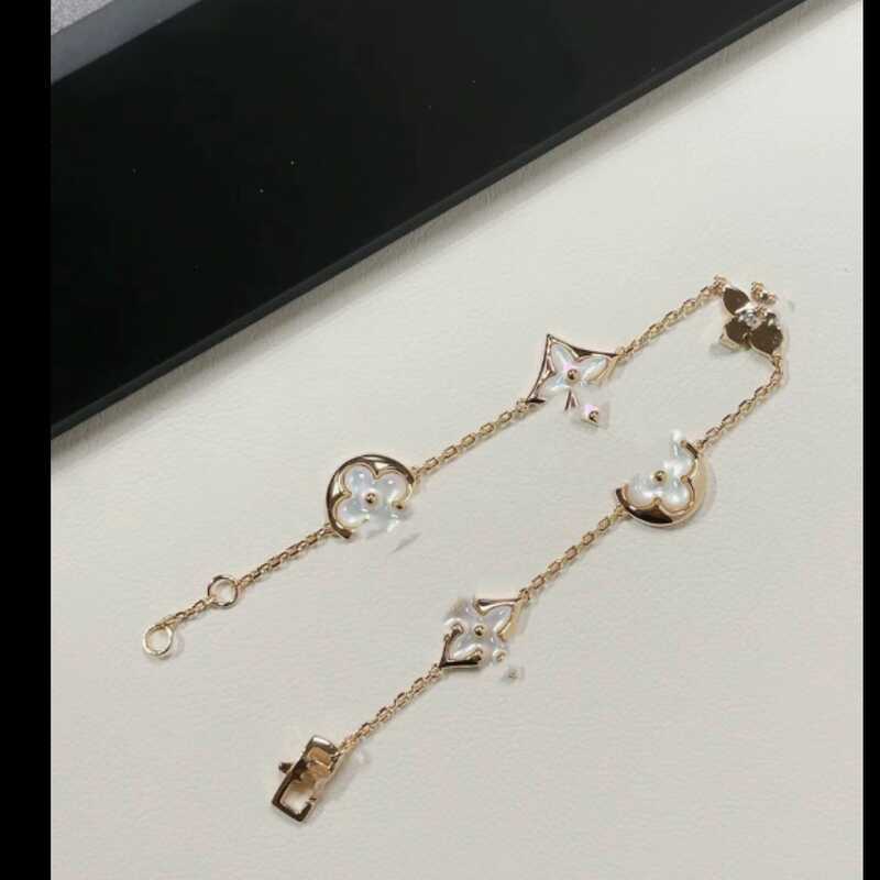 Vòng tay thép titan hoa văn sang trọng, bền màu vàng hồng 18K - Donkey's Home