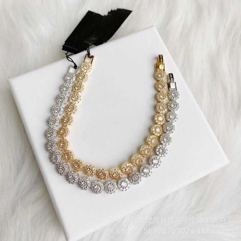 Vòng tay cao cấp Jijia Seiko với pha lê full kim cương, thiết kế đơn giản và thời thượng