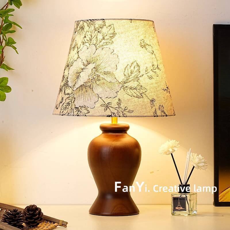 Đèn gỗ đặc in Fanyi, ngủ retro đa năng, đèn bàn trang trí phòng khách, không gian lãng mạn