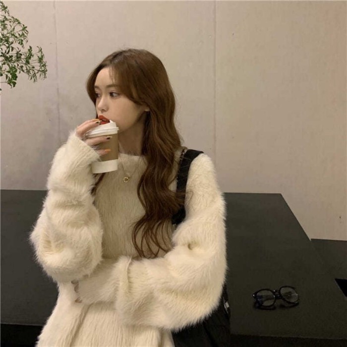 Áo len chui đầu cổ tròn nhung nhung dành cho nữ mùa đông bên ngoài mặc rộng Plus nhung dày dệt kim  | BigBuy360 - bigbuy360.vn