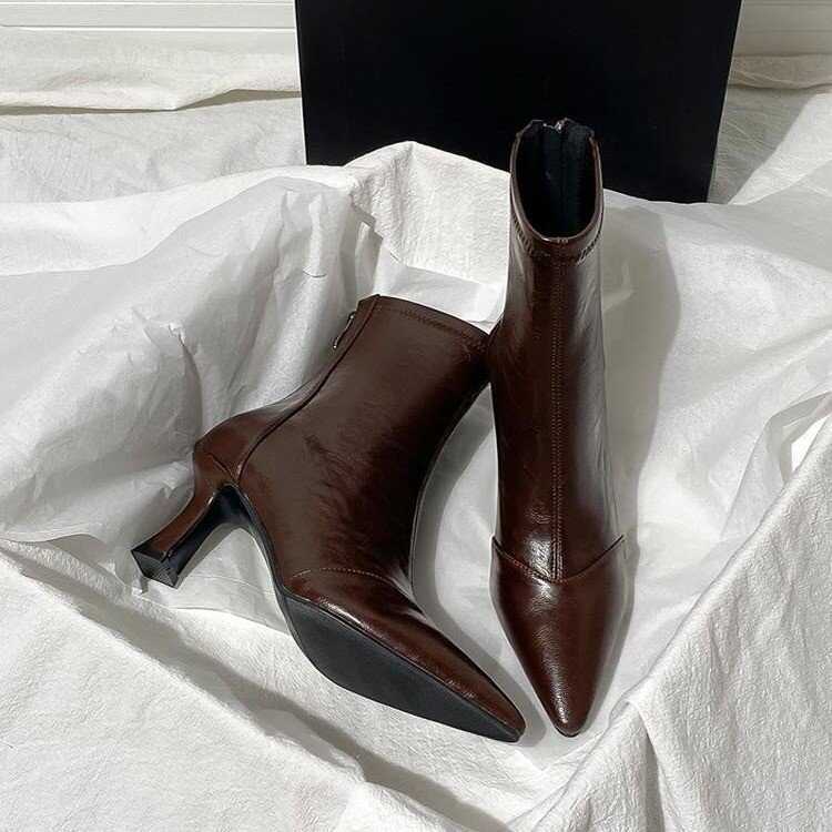Hàng hóa lớn 5 ngày, 41-42 Size Plus 2 Yuan Chào mừng bạn đến Kệ Nâu Đen Người Lớn Tua Rua Boots Pho