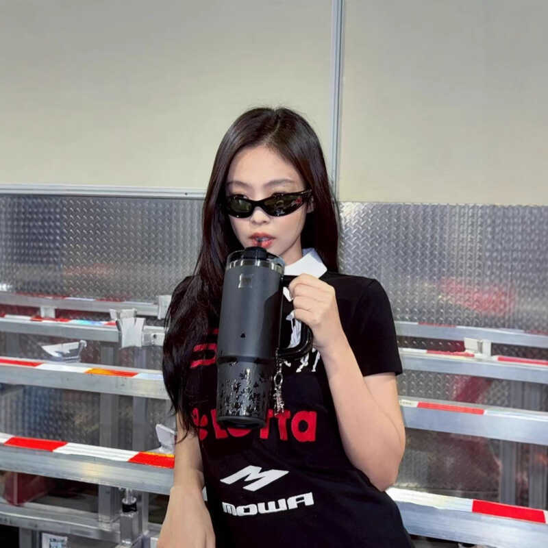 Jennie Joint Cùng Phong Cách Stanley Stanley Thermos Cup Cốc Nước Di Động Bằng Thép Không Gỉ 304 Giá