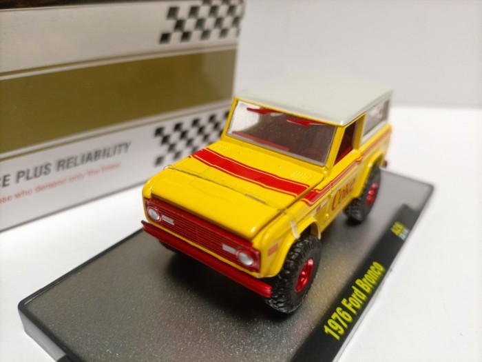 M2 1 64 Ford Bronco 4 Lái Xe Địa Hình Mẫu Ford Bronco 1976 Coca-Cola Mở Bìa Phiên Bản