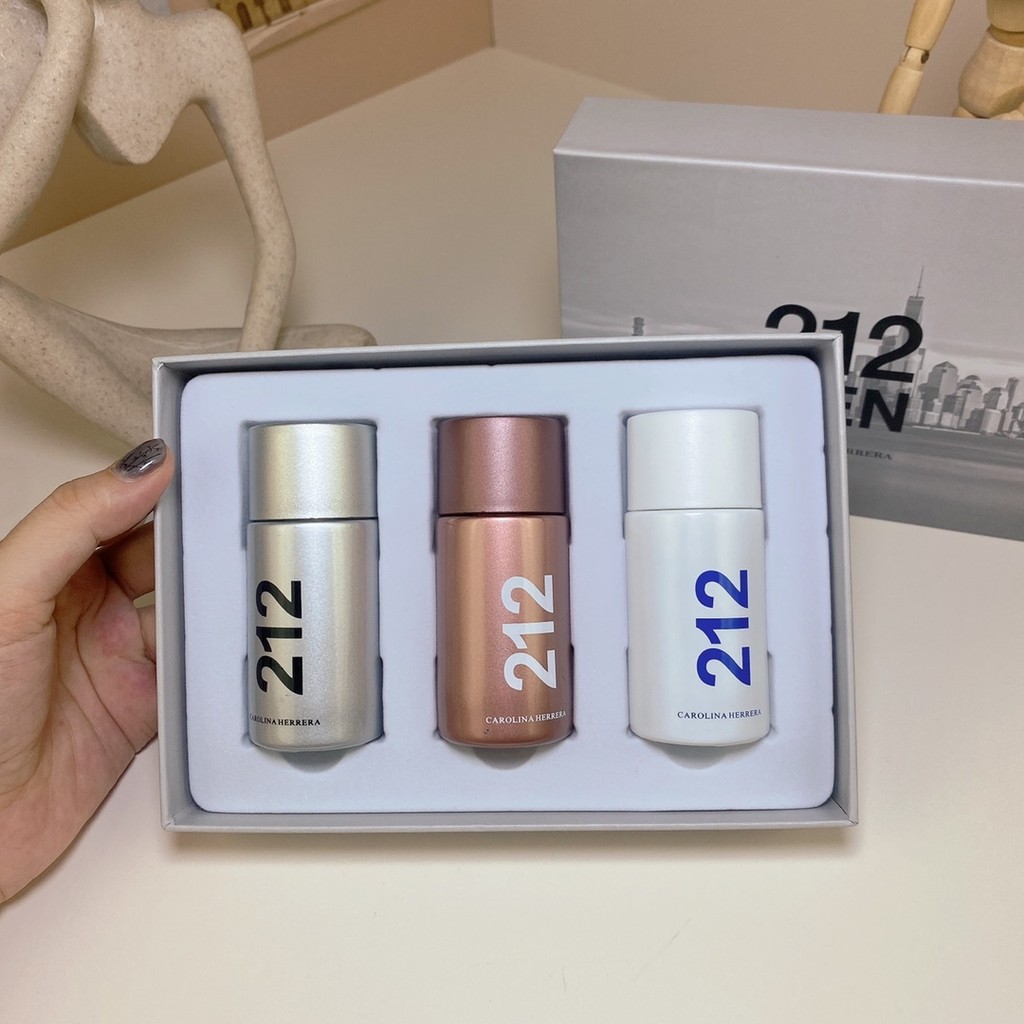 Hot Style 35 Carolina 212 Metropolitan Nam Bộ Mẫu Trung Bình Cùng Tên 30ml x 3 Miếng, Bạc 212, Đỏ 21