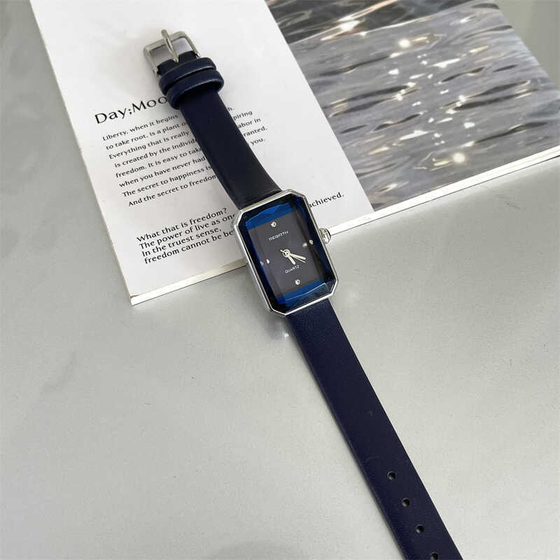 Lipao Fu Chính Hãng Cao Cấp Đồng Hồ Nữ Tik Tok Live Vuông Pha Lê Ánh Sáng Sang Trọng Châu Âu Mỹ Thời