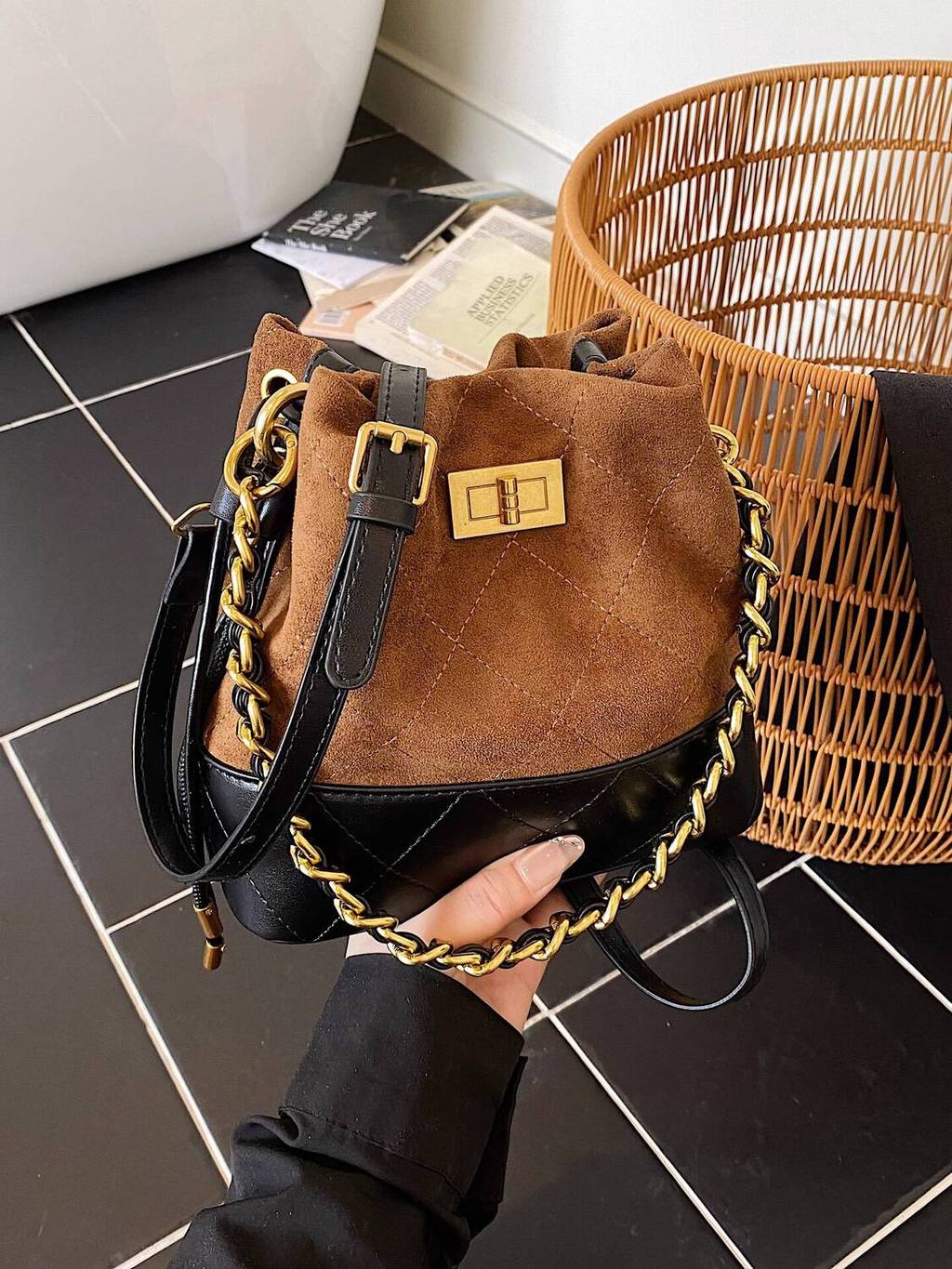 Phong Cách Mới Siêu Nóng Túi Nhỏ Nữ 2025 Phong Cách Mới Phong Cách Chanel Da Nhung Kim Cương Dây Xíc