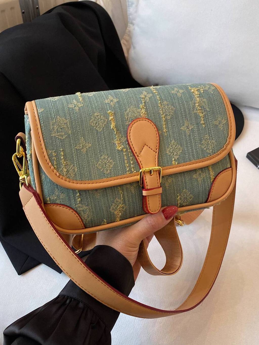 Ưu tiên❤ Túi Nhỏ Siêu Nóng Nữ 2025 Phong Cách Mới Niche Thiết Kế Denim Nách Túi Baguette Phù Hợp Với