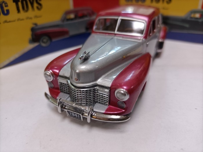 GFCC 1 43 Cadillac Classic Car Model Cadillac Fleetwood 1941 Bạc đỏ