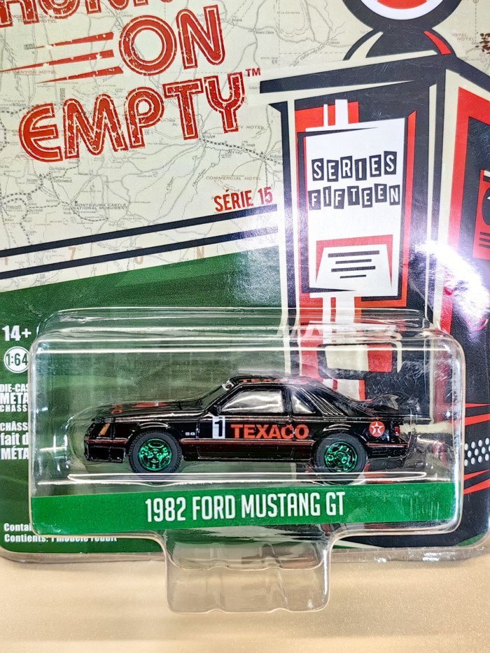 1: 64 GreenLight GreenLight 1982 FORD MUSTANG GT Vỏ trước có thể lái FORD MUSTANG GT Car