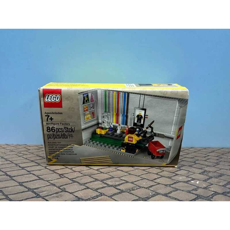 LEGO 5005358 Bộ mô hình nhân vật kỷ niệm 40 năm phiên bản giới hạn