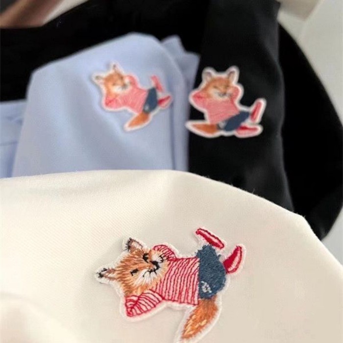 Maison Kitsune Little Fox - Áo Thun Ngắn Tay Dáng Rộng Mỏng, Hình In Giản Dị